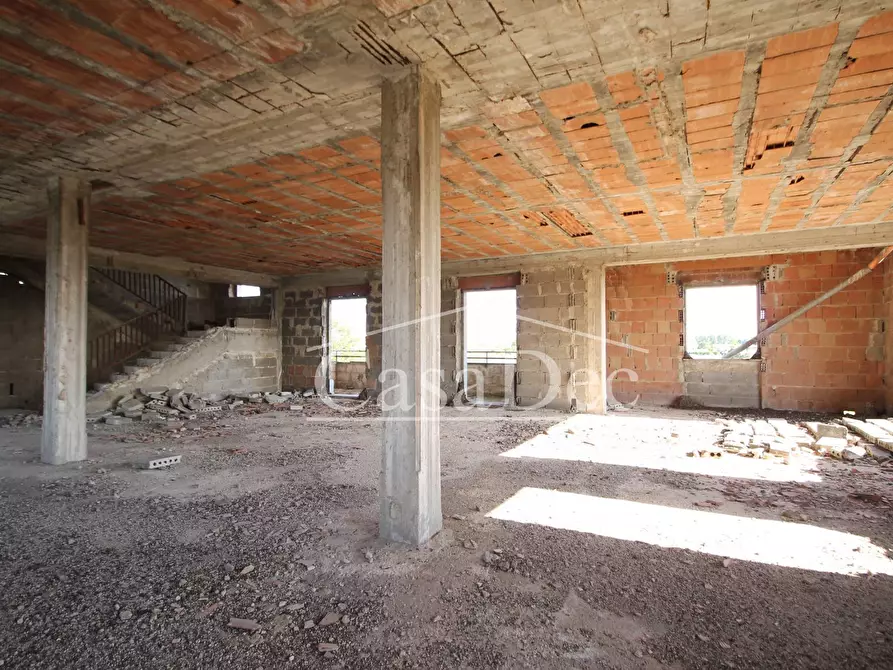 Immagine 19 di Palazzo in vendita  in SP33 s.n.c. a Parete