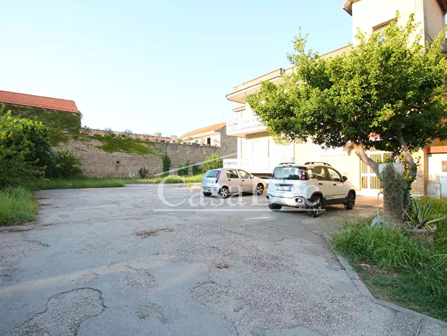 Immagine 4 di Box auto in vendita  in Corso Vittorio Emanuele 20 a Frignano