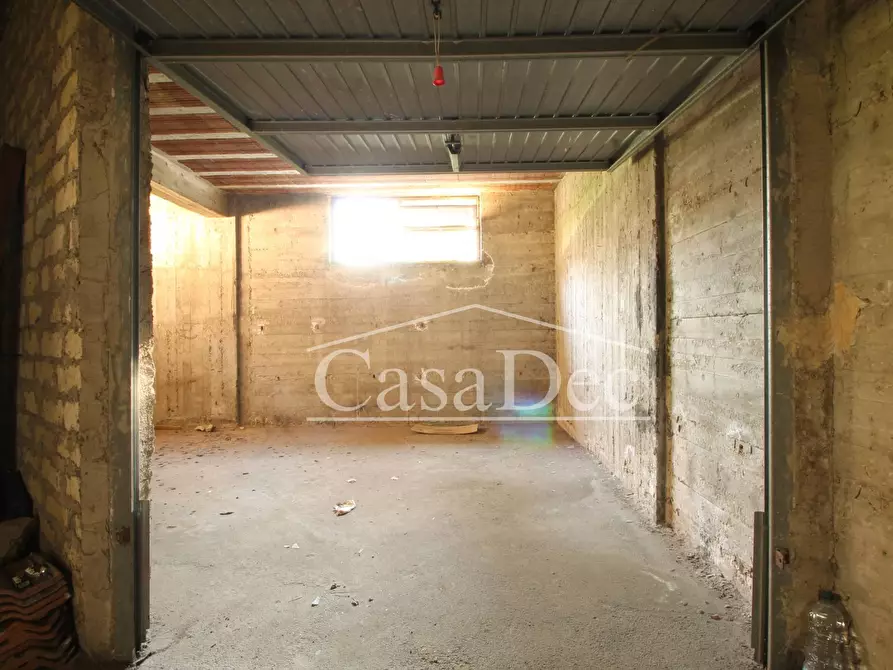 Immagine 15 di Box auto in vendita  in Corso Vittorio Emanuele 20 a Frignano