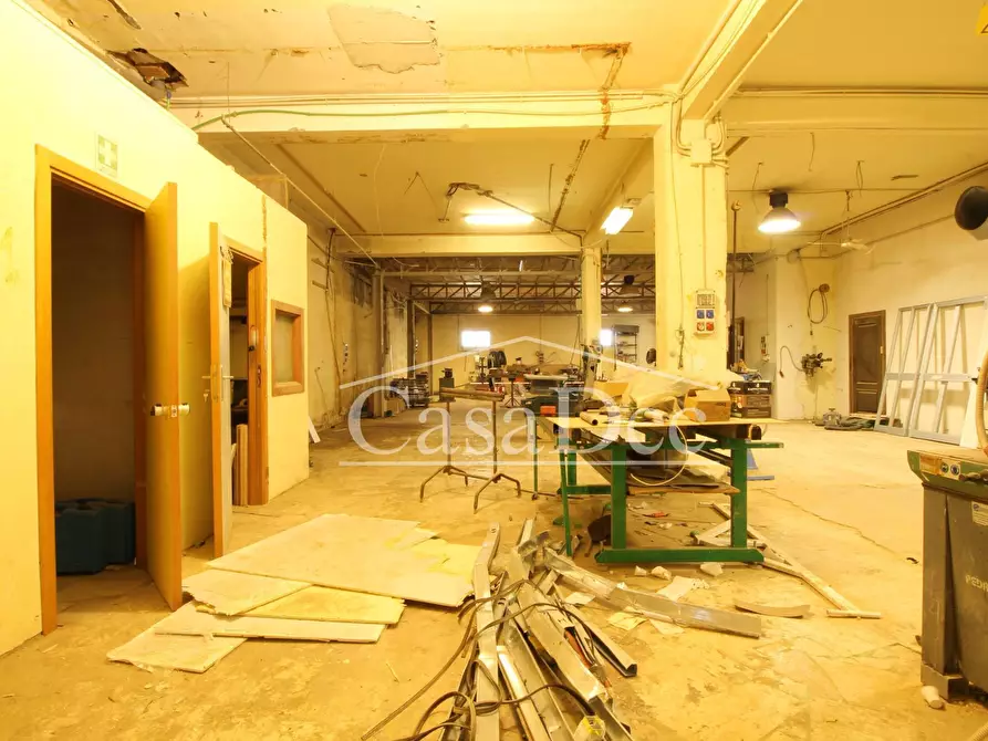 Immagine 6 di Attività commerciale in affitto  in via arco sant'antonio 300 a Giugliano In Campania