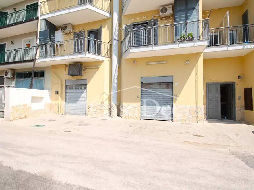 Immagine 2 di Attività commerciale in affitto  in via arco sant'antonio 300 a Giugliano In Campania