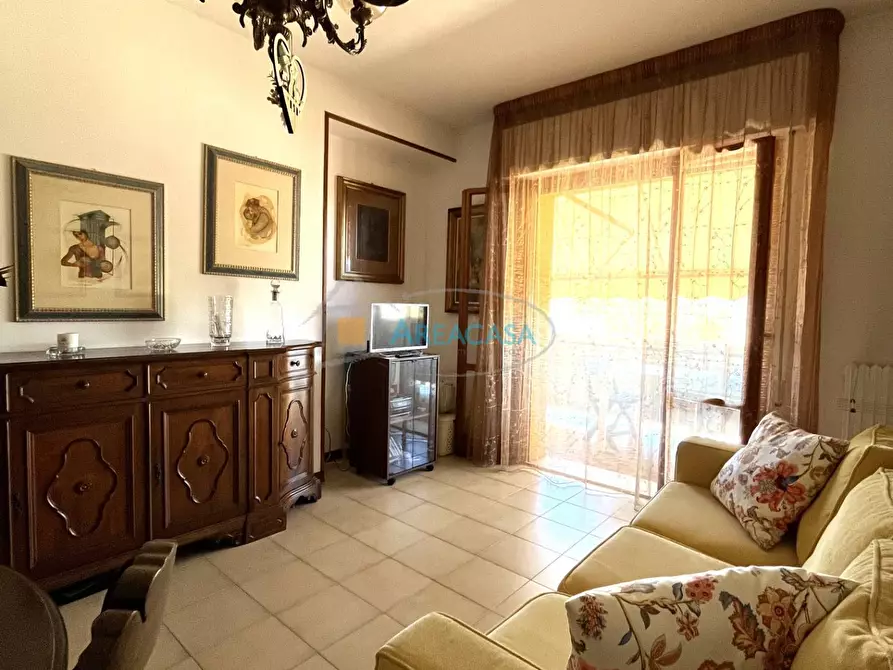 Immagine 2 di Appartamento in vendita  11 a Folignano