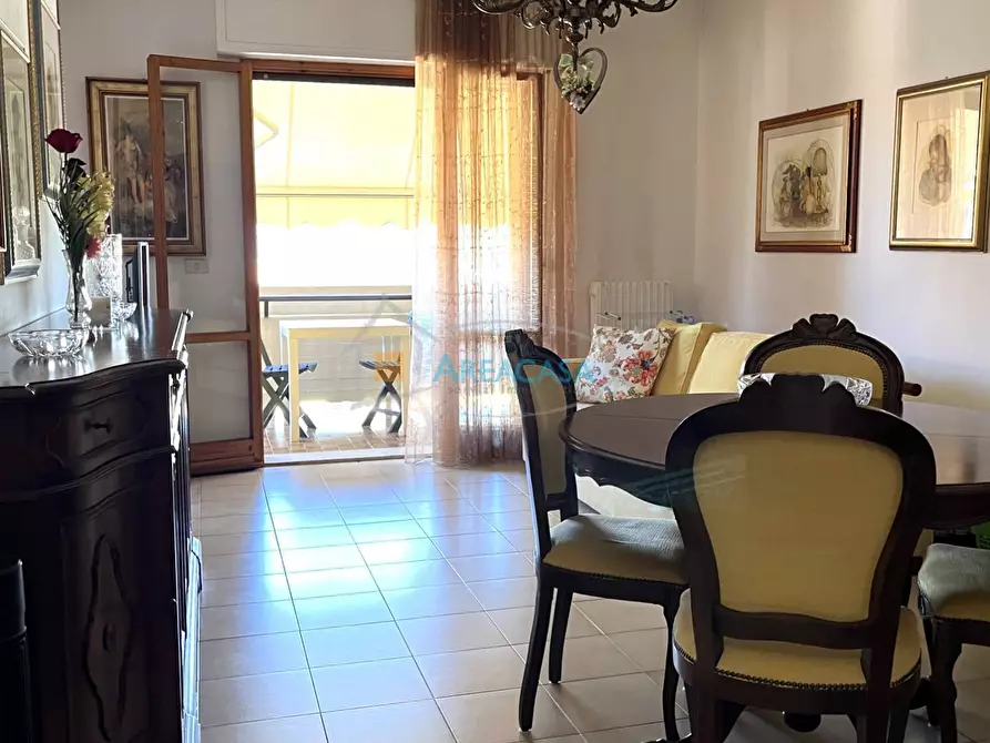 Immagine 4 di Appartamento in vendita  11 a Folignano