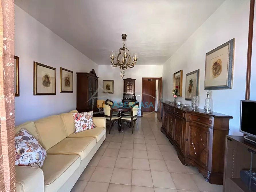 Immagine 9 di Appartamento in vendita  11 a Folignano