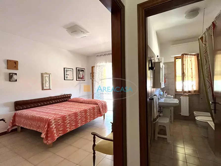 Immagine 27 di Appartamento in vendita  11 a Folignano