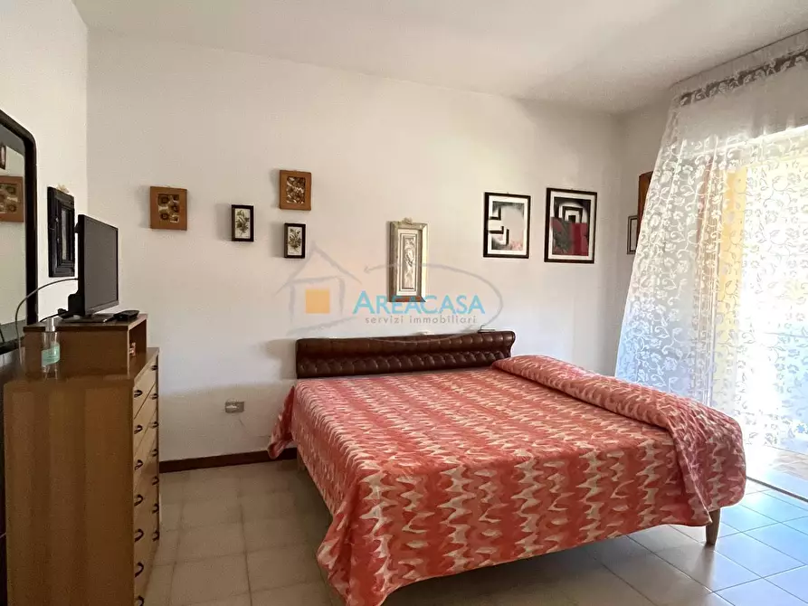 Immagine 28 di Appartamento in vendita  11 a Folignano