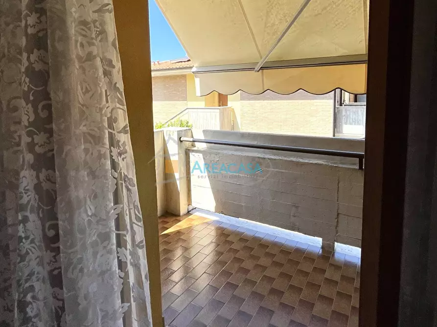 Immagine 30 di Appartamento in vendita  11 a Folignano