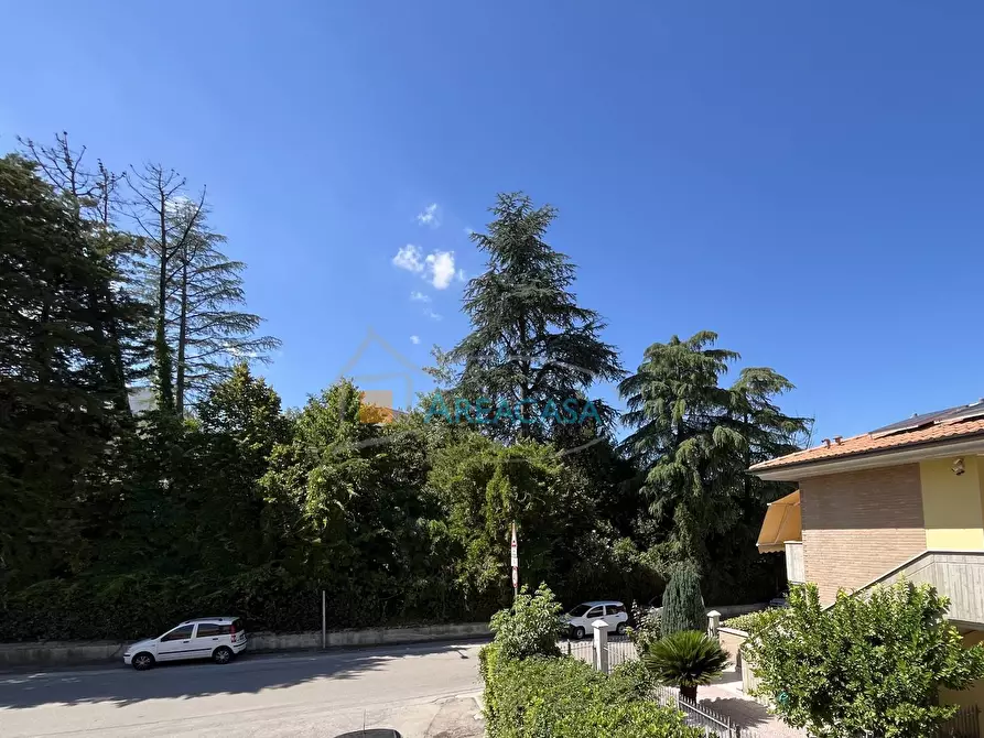 Immagine 31 di Appartamento in vendita  11 a Folignano