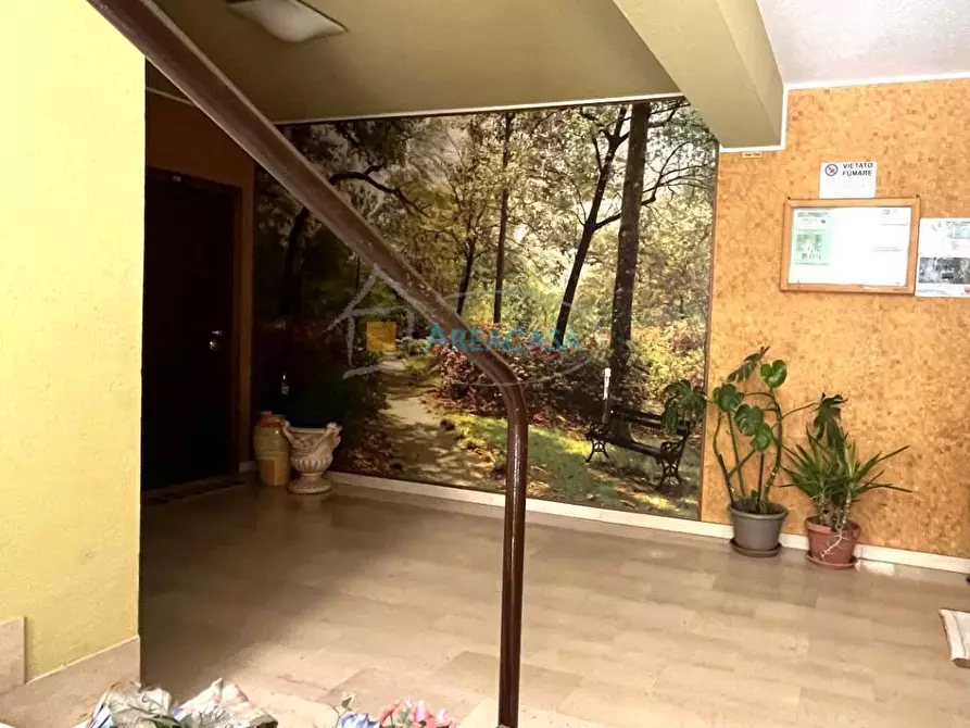 Immagine 41 di Appartamento in vendita  11 a Folignano