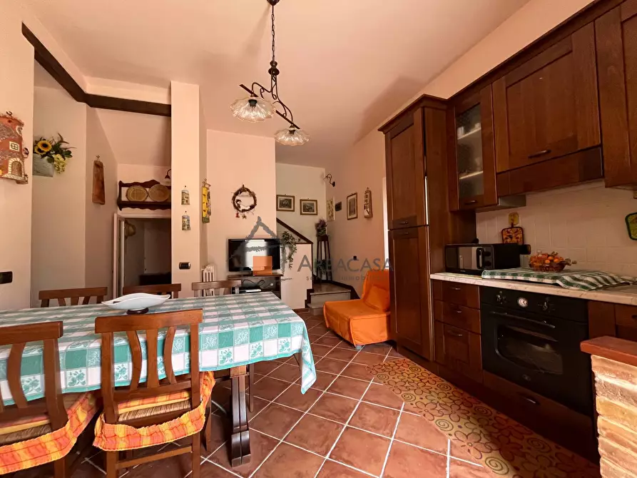 Immagine 5 di Casa indipendente in vendita  28 a Rotella