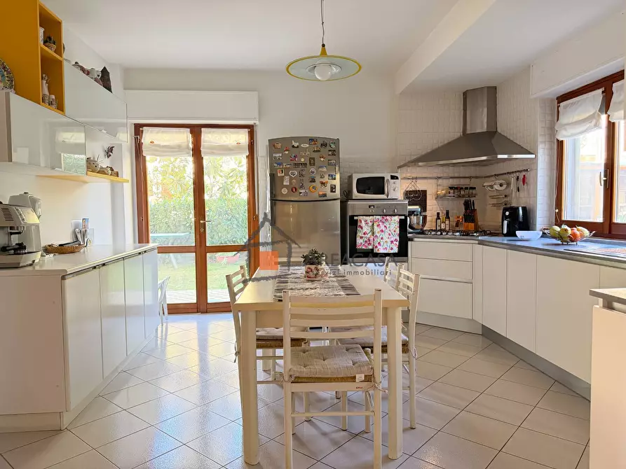 Immagine 16 di Appartamento in vendita  30 a Ascoli Piceno