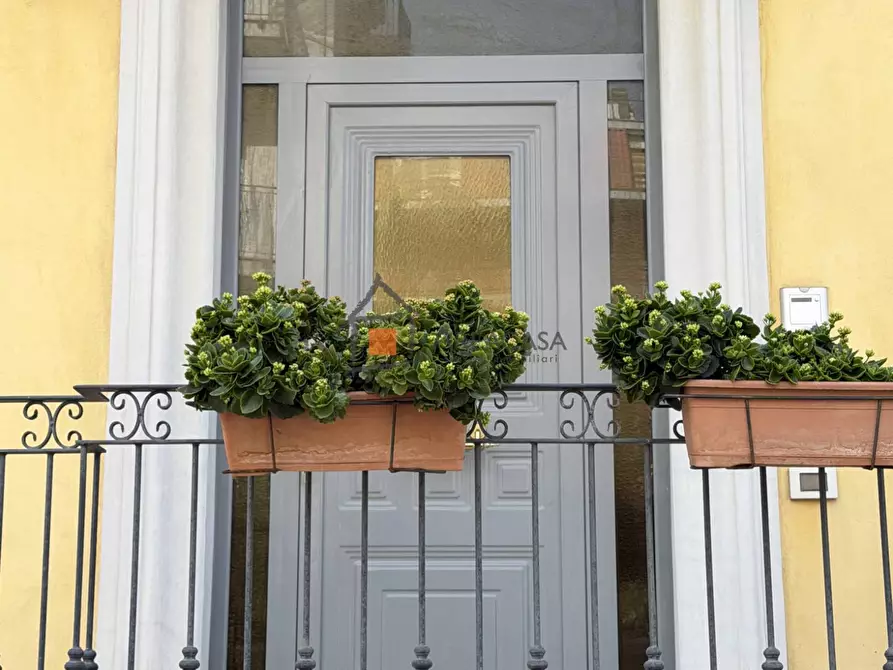 Immagine 2 di Villa in vendita  7 a Grottammare