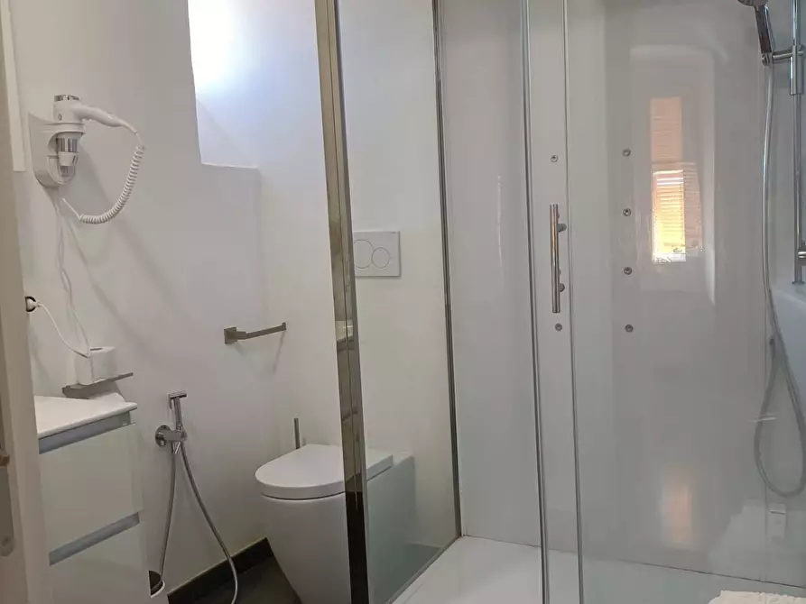 Immagine 18 di Appartamento in affitto  in Via Buranello a Varazze