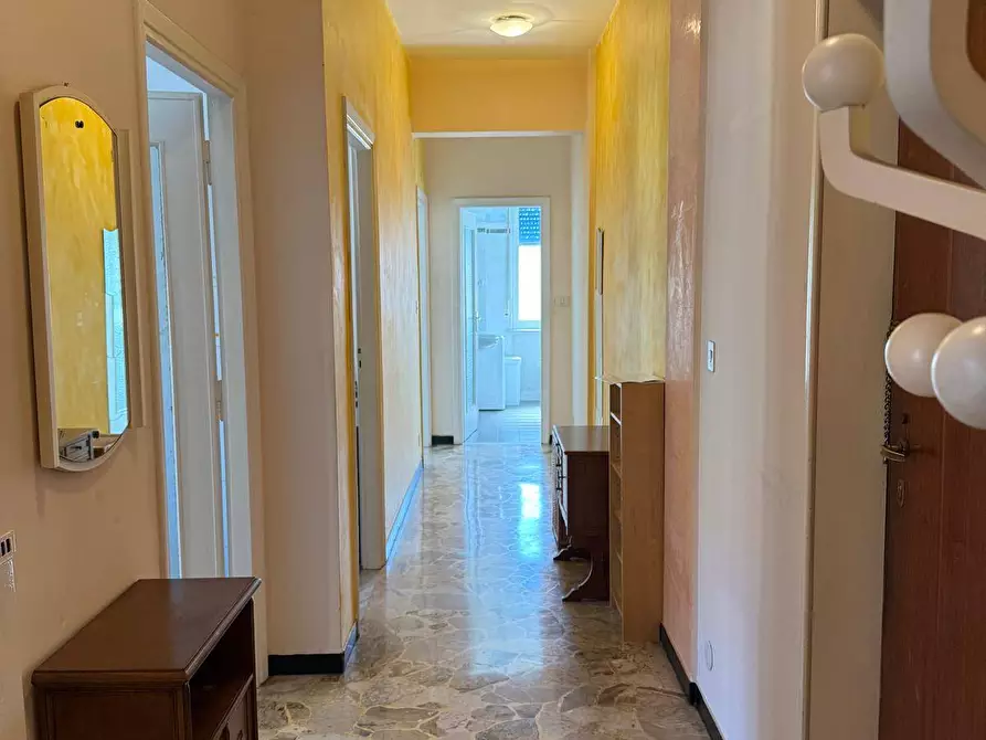 Immagine 2 di Appartamento in vendita  in Via Pizzorno a Varazze