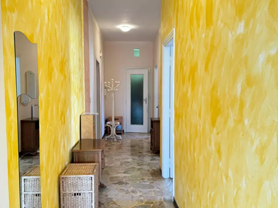 Immagine 15 di Appartamento in vendita  in Via Pizzorno a Varazze