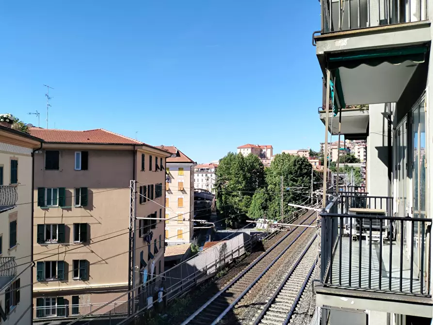 Immagine 6 di Appartamento in vendita  in Via Pizzorno a Varazze