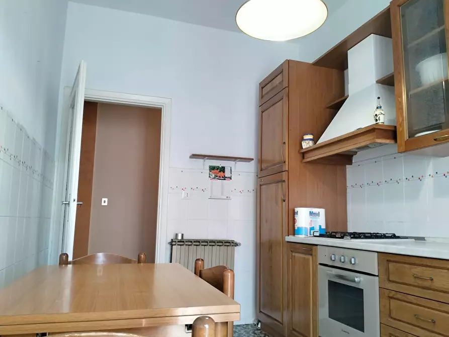 Immagine 11 di Appartamento in vendita  in Via Pizzorno a Varazze