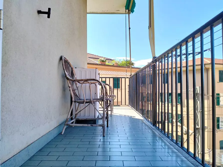 Immagine 21 di Appartamento in vendita  in Via Pizzorno a Varazze