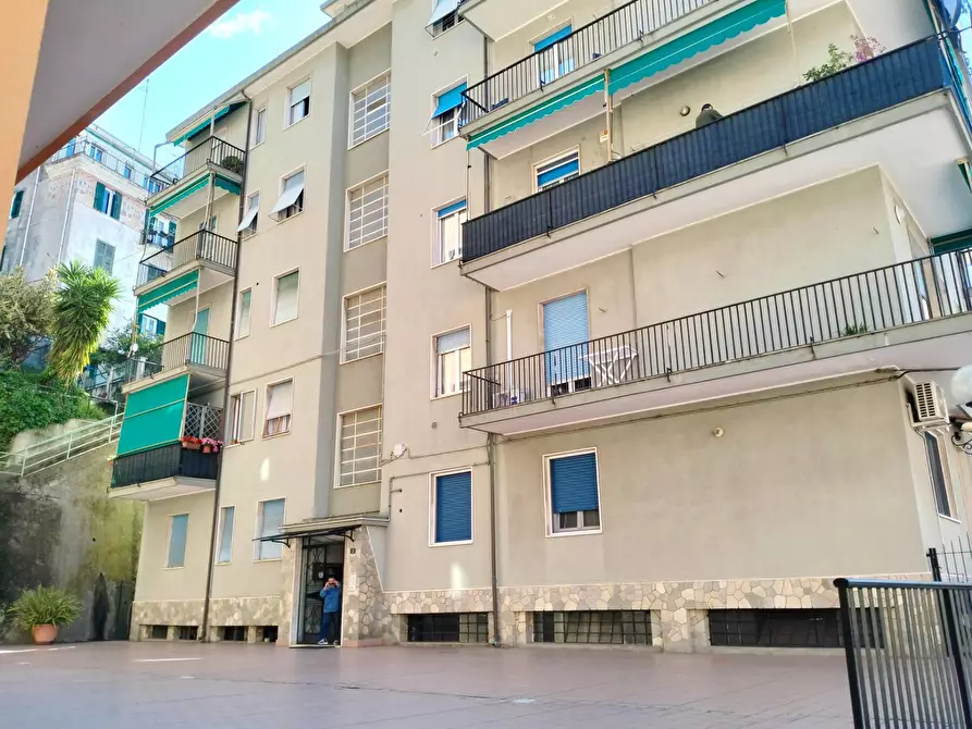 Immagine 26 di Appartamento in vendita  in Via Pizzorno a Varazze