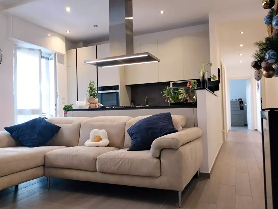 Immagine 9 di Appartamento in vendita  in Via Villagrande a Varazze