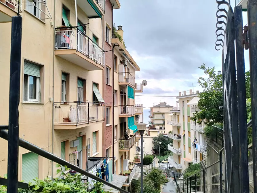 Immagine 28 di Appartamento in vendita  in Via Villagrande a Varazze