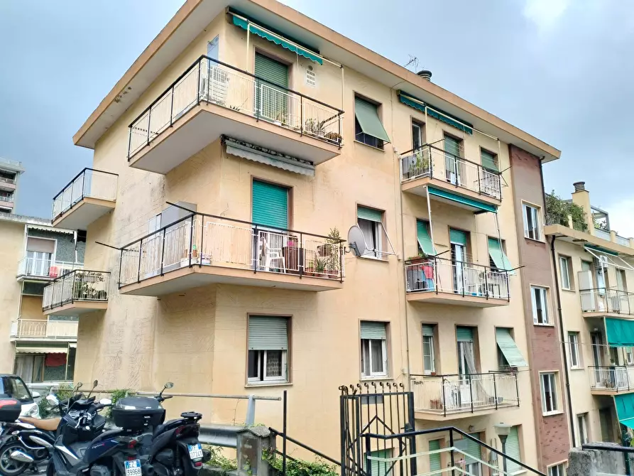 Immagine 29 di Appartamento in vendita  in Via Villagrande a Varazze