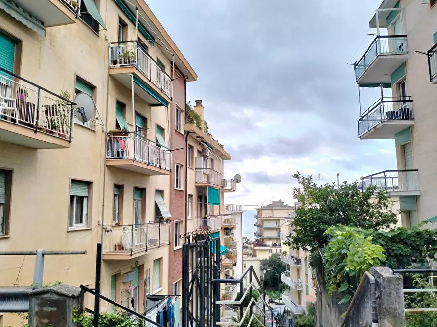 Immagine 30 di Appartamento in vendita  in Via Villagrande a Varazze