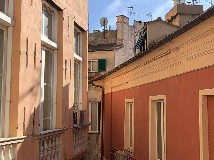 Immagine 12 di Appartamento in vendita  in vico dell'orto 4 a Genova