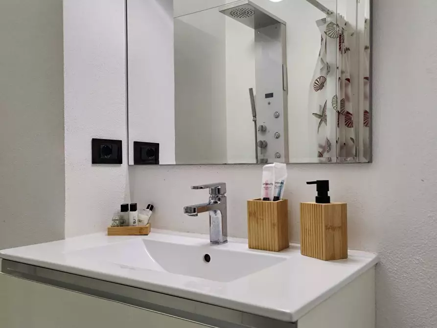 Immagine 11 di Appartamento in affitto  in via Sant'ambrogio a Varazze