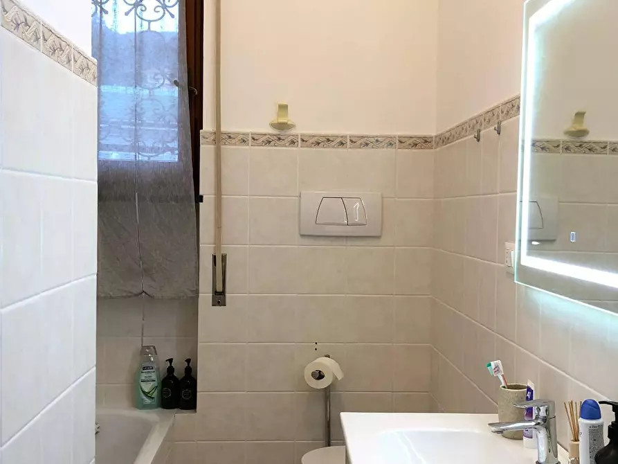 Immagine 26 di Appartamento in vendita  in Via Sardi 28 a Varazze