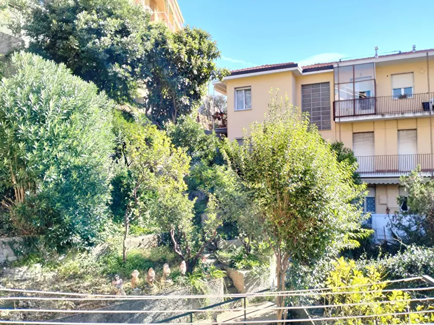 Immagine 30 di Appartamento in vendita  in Via Sardi 28 a Varazze