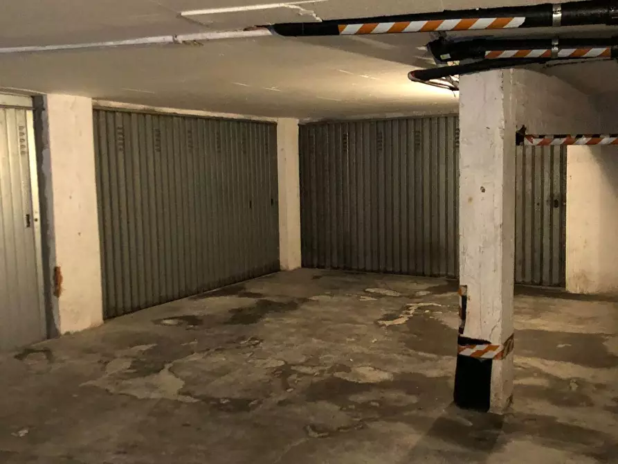 Immagine 5 di Box auto in vendita  in via sanda a Celle Ligure