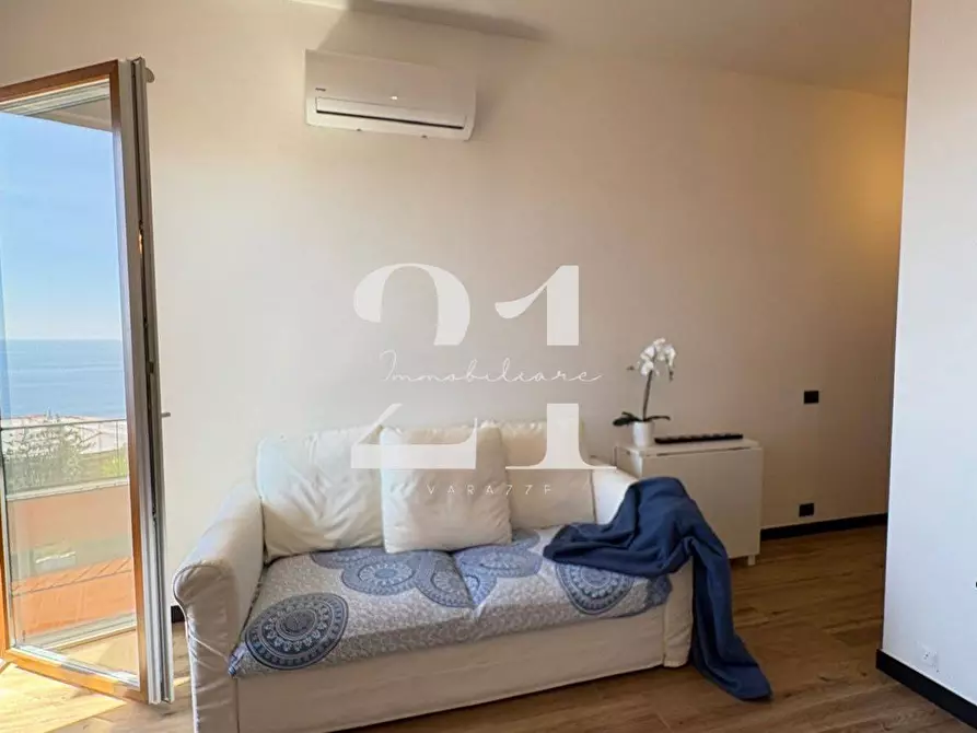 Immagine 10 di Appartamento in vendita  in Via Agave a Varazze