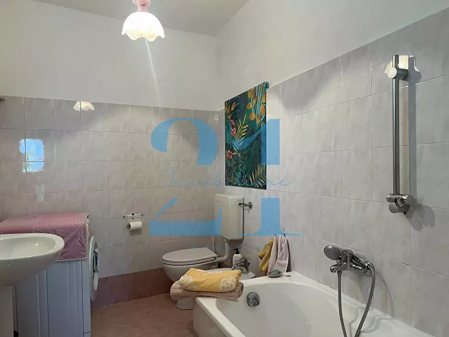 Immagine 16 di Appartamento in vendita  in via costa 10 a Varazze