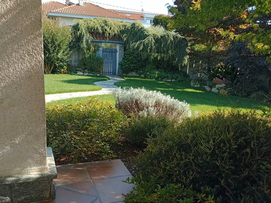 Immagine 14 di Villa in vendita  in via Croci 15 a Samarate