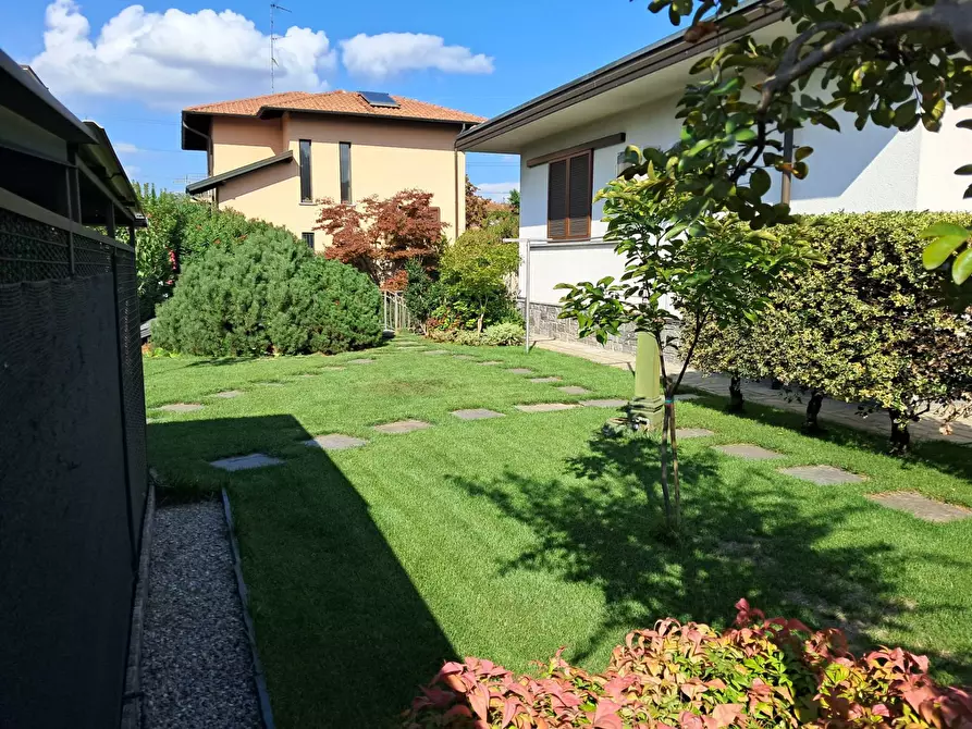 Immagine 20 di Villa in vendita  in via Croci 15 a Samarate