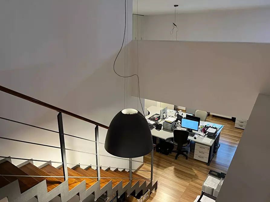 Immagine 11 di Locale commerciale in vendita  in via Varzi 8 a Busto Arsizio