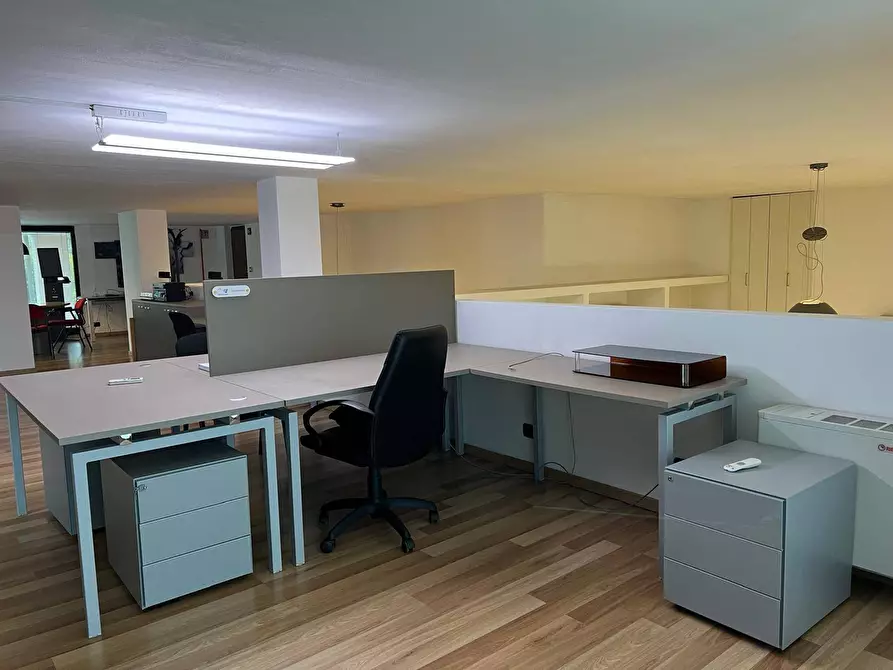 Immagine 20 di Locale commerciale in vendita  in via Varzi 8 a Busto Arsizio