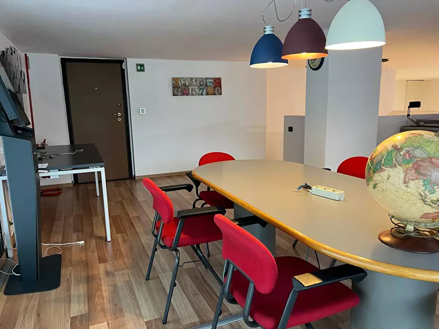 Immagine 21 di Locale commerciale in vendita  in via Varzi 8 a Busto Arsizio