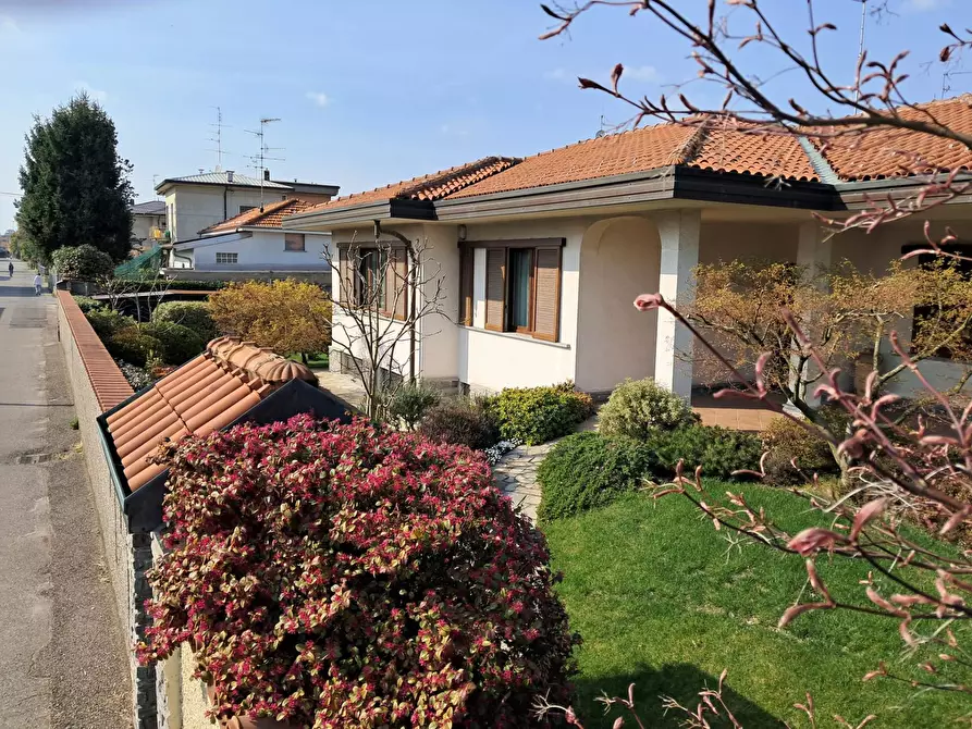 Immagine 30 di Villa in vendita  in via Croci 15 a Samarate