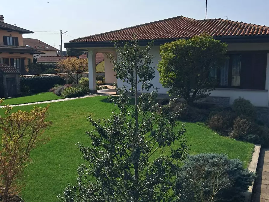 Immagine 31 di Villa in vendita  in via Croci 15 a Samarate