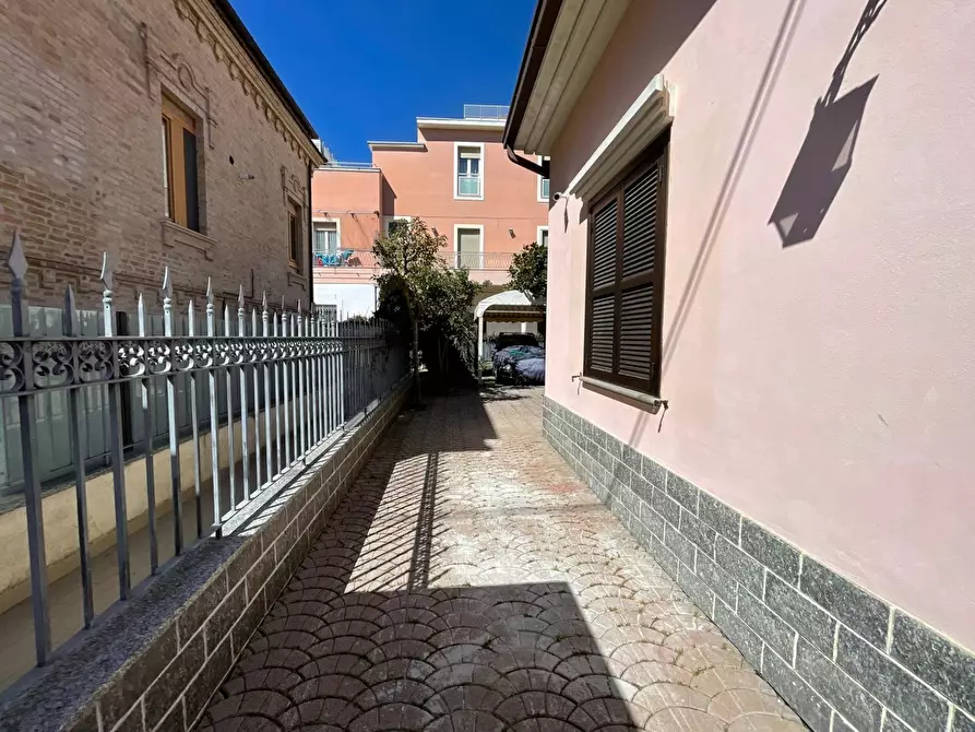 Immagine 27 di Villa in vendita  in via Ermete Brandimarte a Pescara
