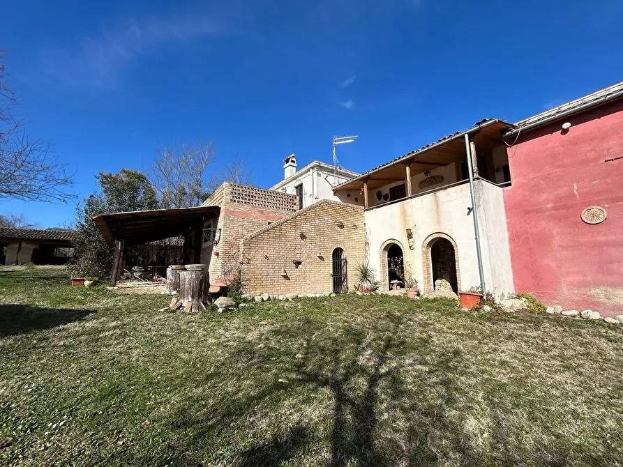 Immagine 10 di Casa indipendente in vendita  in Contrada Scannella Inferiore 1 a Loreto Aprutino