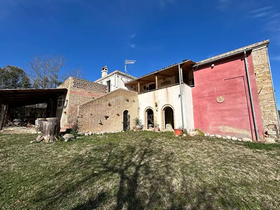 Immagine 35 di Casa indipendente in vendita  in Contrada Scannella Inferiore 1 a Loreto Aprutino