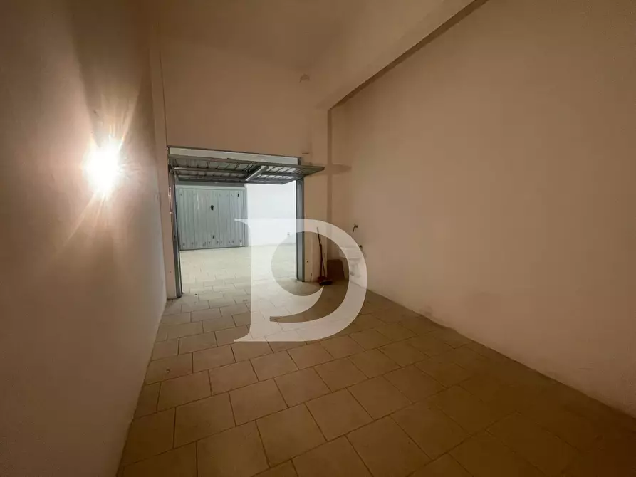 Immagine 5 di Box auto in vendita  in Corso Vittorio Emanuele a Pescara