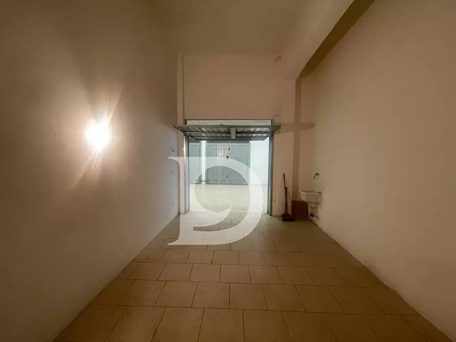 Immagine 6 di Box auto in vendita  in Corso Vittorio Emanuele a Pescara