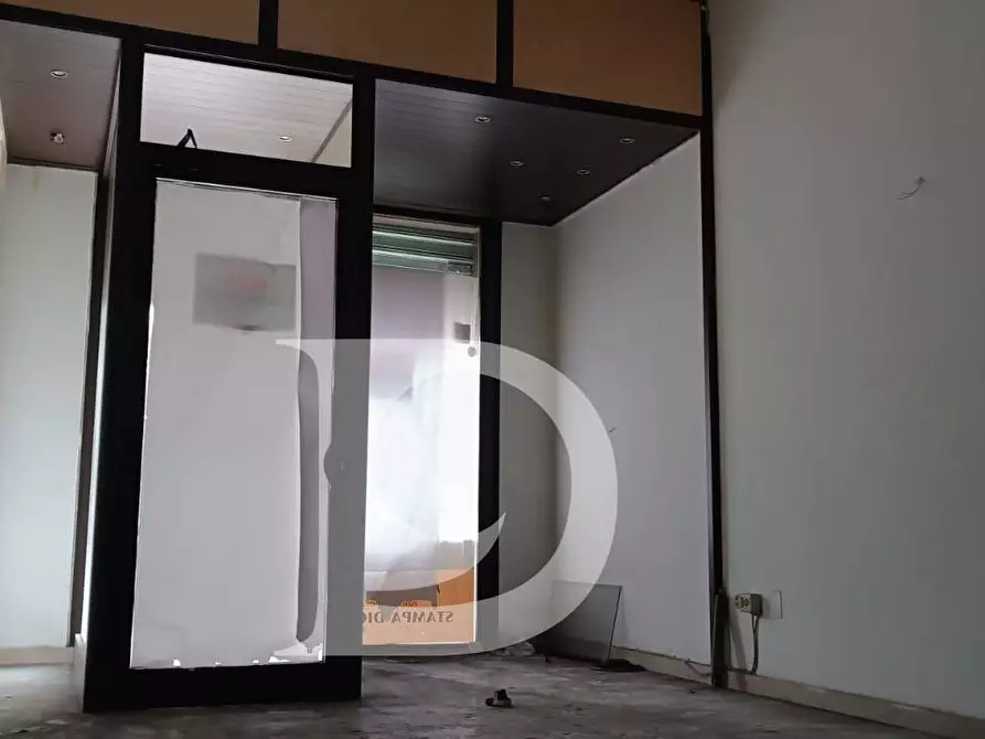 Immagine 9 di Locale commerciale in vendita  in Via dei Bastioni a Pescara