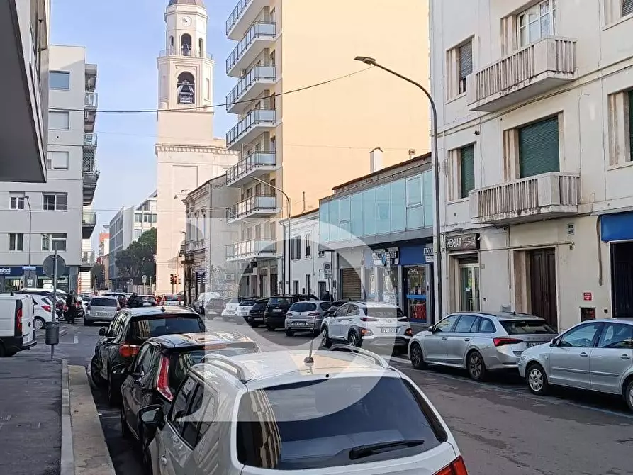 Immagine 5 di Locale commerciale in vendita  in Via dei Bastioni a Pescara