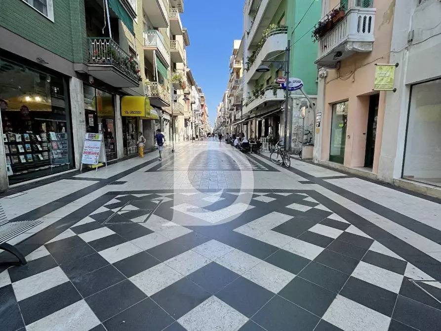 Immagine 10 di Locale commerciale in vendita  in Via Firenze a Pescara
