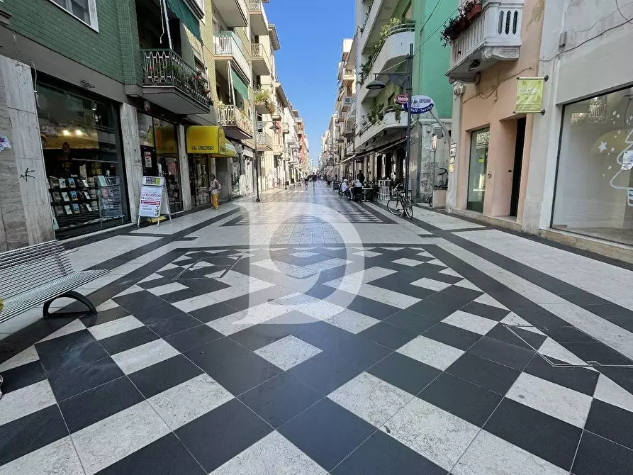 Immagine 12 di Locale commerciale in vendita  in Via Firenze a Pescara